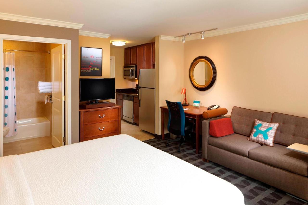 Towneplace Suites Houston North/Shenandoah Bagian luar foto